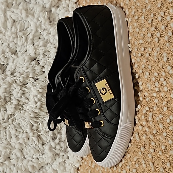 Guess Sneakers - Picture 12 of 16